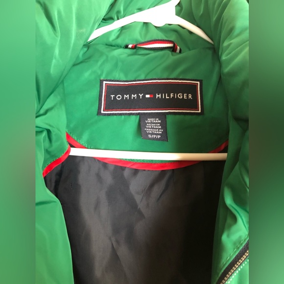 NWOT  TOMMY HILFIGER Lime Green Nylon Jacket w/ Hood  Size S - Picture 3 of 3